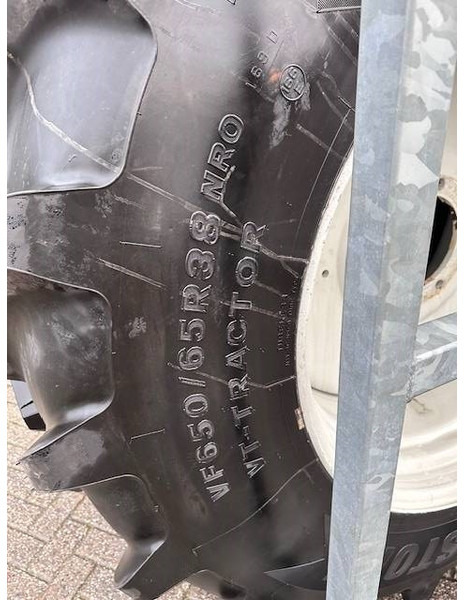 Bridgestone 650/65 R38 + 540/65 R28 VF - Felgen und Reifen für Landmaschine: das Bild 4 Bridgestone 650/65 R38 + 540/65 R28 VF - Felgen und Reifen für Landmaschine: das Bild 4