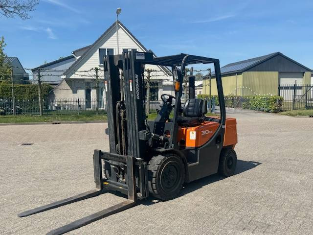 Doosan D30 Plus - Dieselstapler: das Bild 4 Doosan D30 Plus - Dieselstapler: das Bild 4