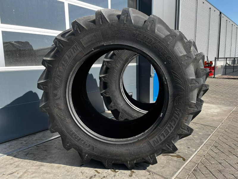 Michelin 710/60 R42 Xeobib - Felgen und Reifen für Landmaschine: das Bild 3 Michelin 710/60 R42 Xeobib - Felgen und Reifen für Landmaschine: das Bild 3