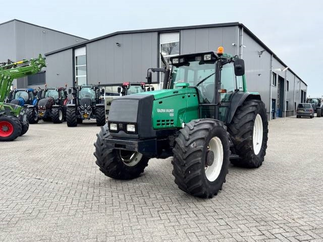 Valtra 8350 Hitech - Traktor: das Bild 4 Valtra 8350 Hitech - Traktor: das Bild 4