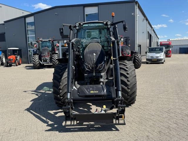 Valtra G125 Ecopower Active, 115 uur!! FH+PTO+Voorlader - Traktor: das Bild 3 Valtra G125 Ecopower Active, 115 uur!! FH+PTO+Voorlader - Traktor: das Bild 3