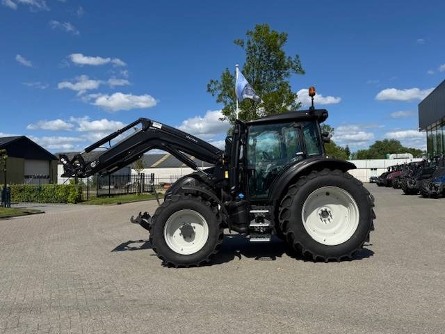 Valtra G125 Ecopower Active, 115 uur!! FH+PTO+Voorlader - Traktor: das Bild 5 Valtra G125 Ecopower Active, 115 uur!! FH+PTO+Voorlader - Traktor: das Bild 5