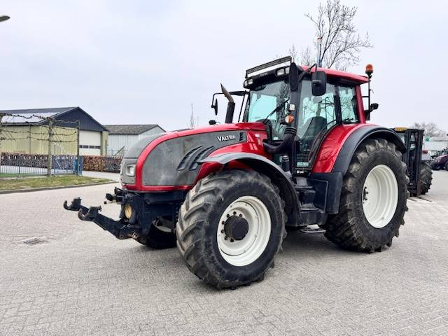 Valtra T172 Direct FH+PTO, 6772 uur! - Traktor: das Bild 1 Valtra T172 Direct FH+PTO, 6772 uur! - Traktor: das Bild 1