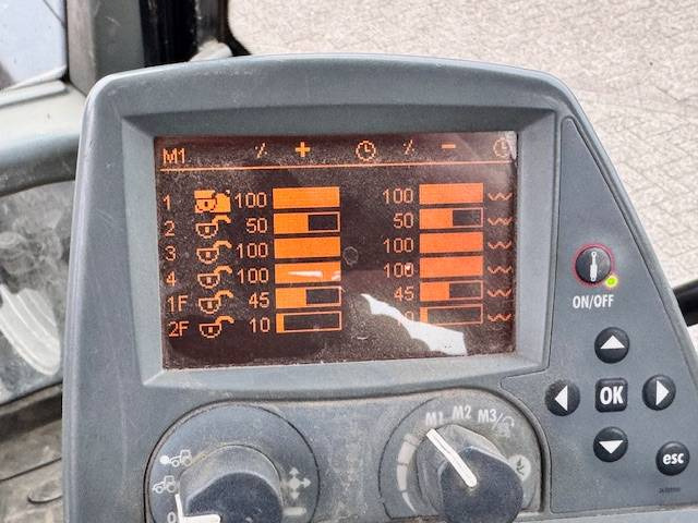 Valtra T172 Direct FH+PTO, 6772 uur! - Traktor: das Bild 2 Valtra T172 Direct FH+PTO, 6772 uur! - Traktor: das Bild 2