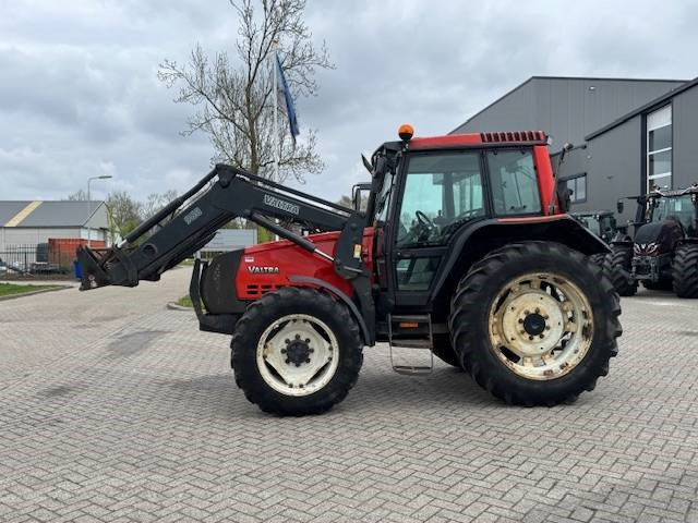 Valtra Valmet 6650 Hitech, voorlader, vloeistofkoppeling - Traktor: das Bild 3 Valtra Valmet 6650 Hitech, voorlader, vloeistofkoppeling - Traktor: das Bild 3