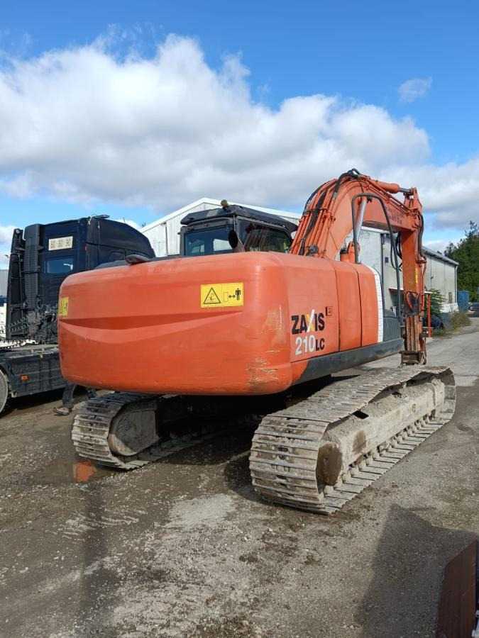 Hitachi ZX210LC-3 - Kettenbagger: das Bild 5 Hitachi ZX210LC-3 - Kettenbagger: das Bild 5