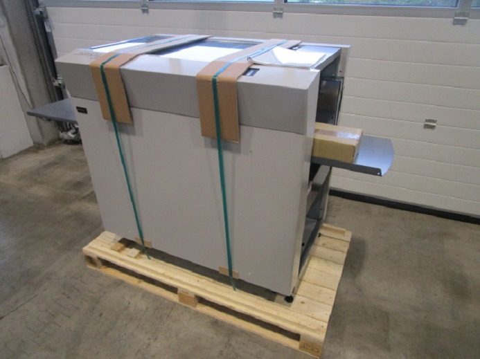 AUTOMATISCHES SCHNEIDSYSTEM UCHIDA AEROCUT ONE - Papierschneidemaschine: das Bild 2 AUTOMATISCHES SCHNEIDSYSTEM UCHIDA AEROCUT ONE - Papierschneidemaschine: das Bild 2