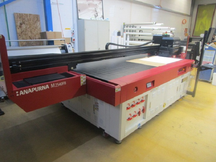 FLACHBETT-UV-GROSSFORMATDRUCKER AGFA ANAPURNA M2540 FB - Digitaldruckmaschine: das Bild 2 FLACHBETT-UV-GROSSFORMATDRUCKER AGFA ANAPURNA M2540 FB - Digitaldruckmaschine: das Bild 2