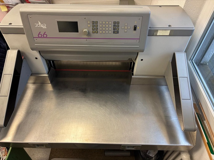 POLAR 66 - Papierschneidemaschine: das Bild 2 POLAR 66 - Papierschneidemaschine: das Bild 2