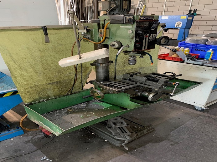 STÄNDERBOHRMASCHINE RF-40HC - Druckmaschine: das Bild 2 STÄNDERBOHRMASCHINE RF-40HC - Druckmaschine: das Bild 2