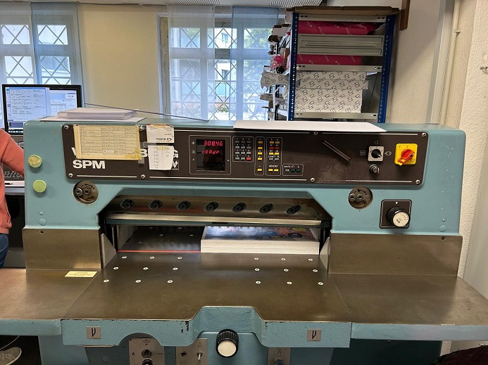 WOHLENBERG 76 - Papierschneidemaschine: das Bild 2 WOHLENBERG 76 - Papierschneidemaschine: das Bild 2