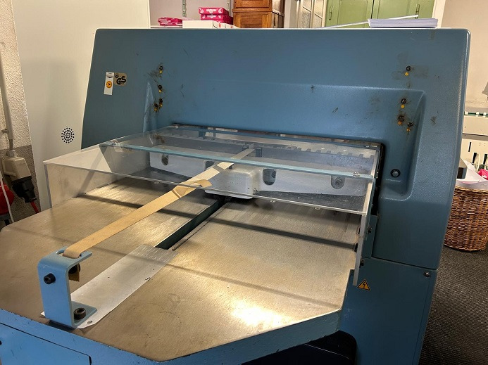 WOHLENBERG 76 - Papierschneidemaschine: das Bild 3 WOHLENBERG 76 - Papierschneidemaschine: das Bild 3