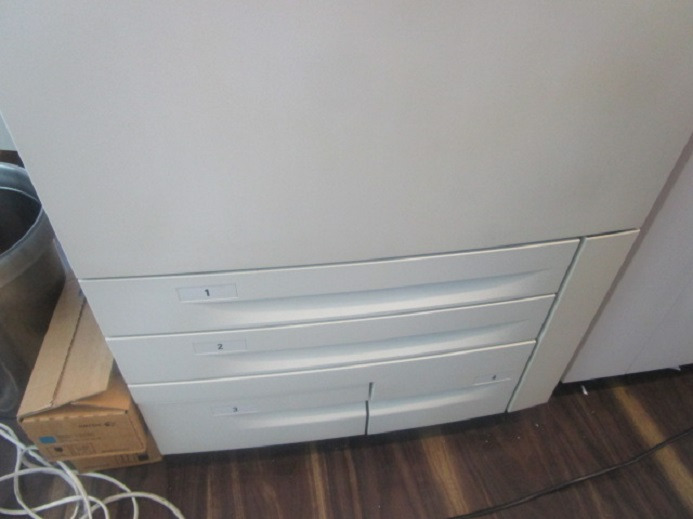 XEROX DC250 (Drucken, Kopieren, Scannen) mit Broschürenfinischer - Digitaldruckmaschine: das Bild 5 XEROX DC250 (Drucken, Kopieren, Scannen) mit Broschürenfinischer - Digitaldruckmaschine: das Bild 5
