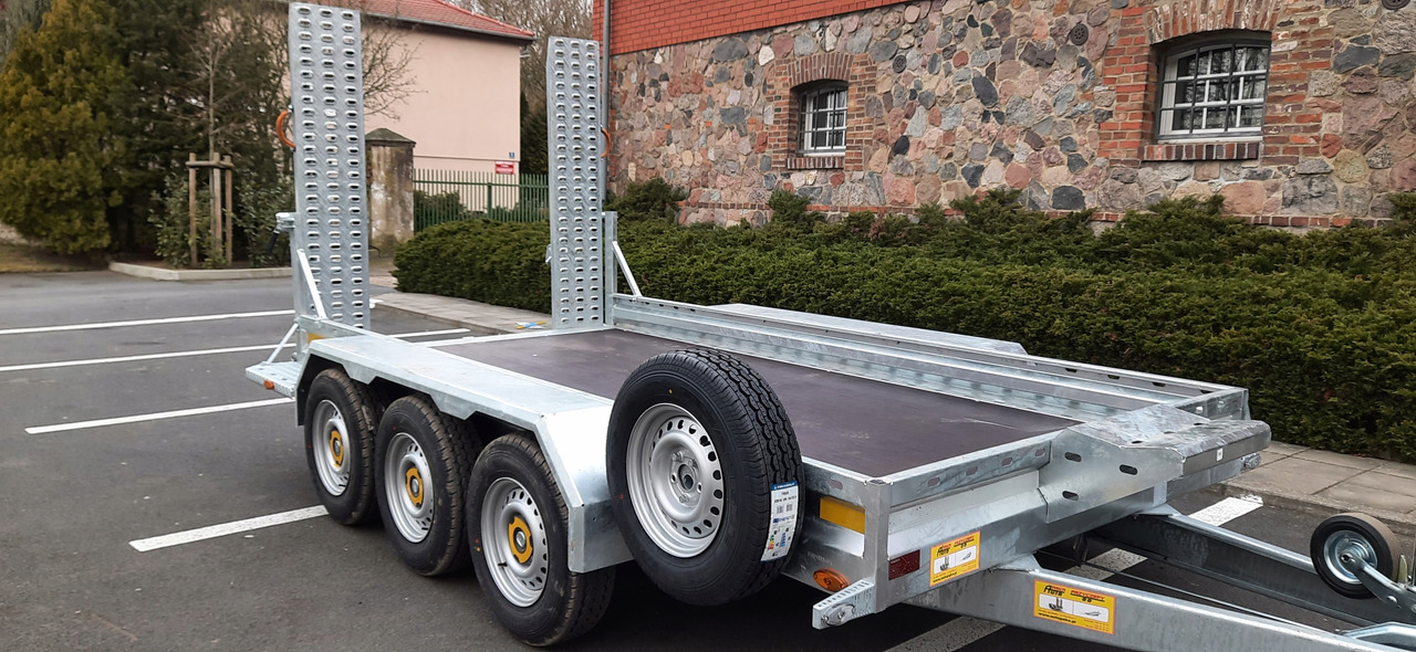 PRZYCZEPA LAWETA DO MINIKOPARKI KOPARKI 3 OSIE / MINI EXCAVATOR TRANSPORTER TRAILER 3 AXLES - Baumaschinenanhänger: das Bild 5 PRZYCZEPA LAWETA DO MINIKOPARKI KOPARKI 3 OSIE / MINI EXCAVATOR TRANSPORTER TRAILER 3 AXLES - Baumaschinenanhänger: das Bild 5