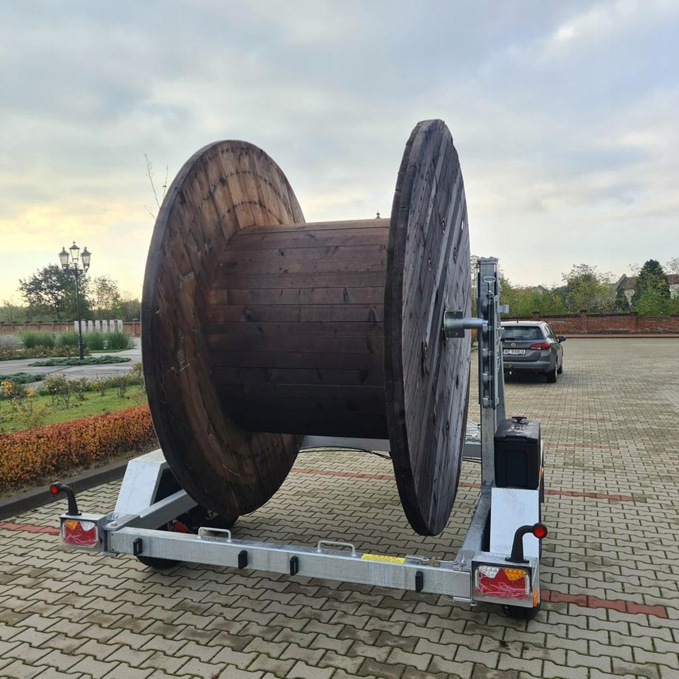 PRZYCZEPA SŁUPOWA KABLOWA PRZEWÓZ KABLI 3500 KG / POLE CABLE TRAILER FOR CABLE TRANSPORT 3500 KG - Kabeltrommelanhänger: das Bild 3 PRZYCZEPA SŁUPOWA KABLOWA PRZEWÓZ KABLI 3500 KG / POLE CABLE TRAILER FOR CABLE TRANSPORT 3500 KG - Kabeltrommelanhänger: das Bild 3