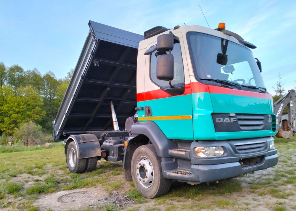 DAF LF 55.220 - Kipper: das Bild 2 DAF LF 55.220 - Kipper: das Bild 2