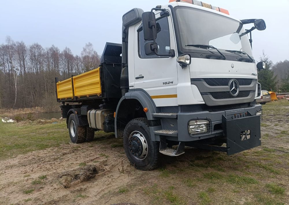 Mercedes-Benz Axor 1824 - Schneeräumfahrzeug: das Bild 3 Mercedes-Benz Axor 1824 - Schneeräumfahrzeug: das Bild 3