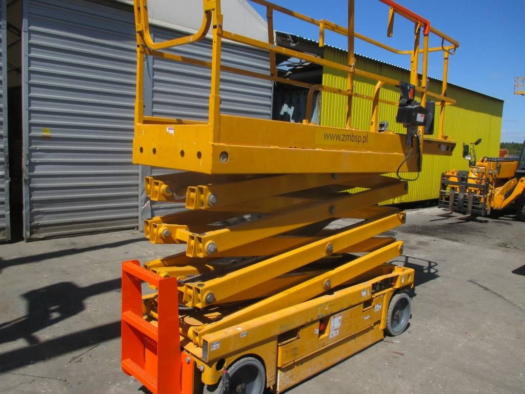 Haulotte Compact 10 N - Scherenbühne: das Bild 2 Haulotte Compact 10 N - Scherenbühne: das Bild 2