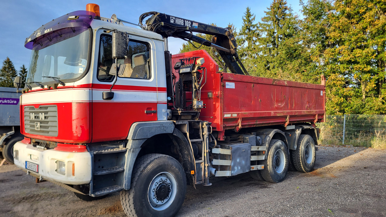 MAN 33.414 6X6 HIAB 102 33.414 - Kipper: das Bild 1 MAN 33.414 6X6 HIAB 102 33.414 - Kipper: das Bild 1