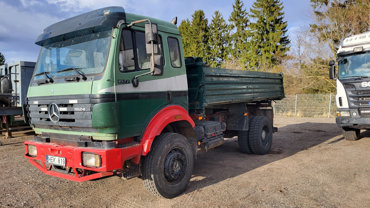 MB 1824 4X4 MB 1/84 4X4 - Kipper: das Bild 3 MB 1824 4X4 MB 1/84 4X4 - Kipper: das Bild 3