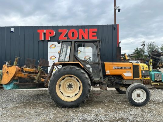 Renault TRACTEUR 75-32 à 9900 € HT - Traktor: das Bild 1 Renault TRACTEUR 75-32 à 9900 € HT - Traktor: das Bild 1