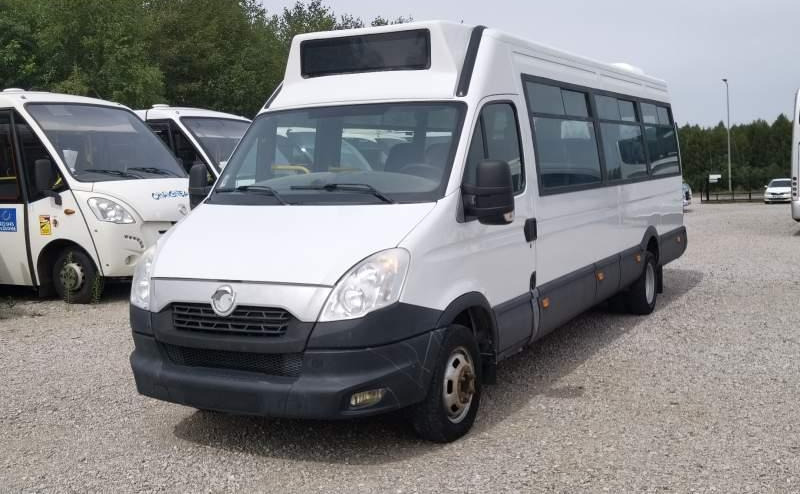 Iveco Daily 23 *NOWY SILNIK* 2 SZTUKI*, klima, winda - Überlandbus: das Bild 2 Iveco Daily 23 *NOWY SILNIK* 2 SZTUKI*, klima, winda - Überlandbus: das Bild 2