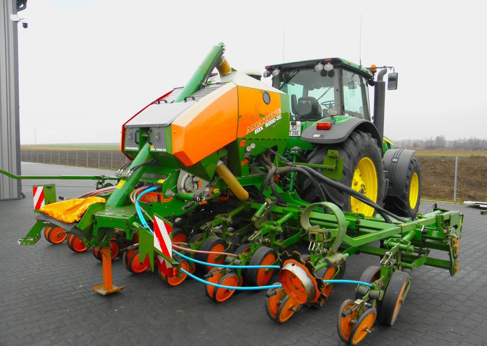 Amazone EDX 6000-2C Xpress 8 rzedowy, Nie Malowany, Stan Bardzo Dobry - Sämaschine: das Bild 1 Amazone EDX 6000-2C Xpress 8 rzedowy, Nie Malowany, Stan Bardzo Dobry - Sämaschine: das Bild 1