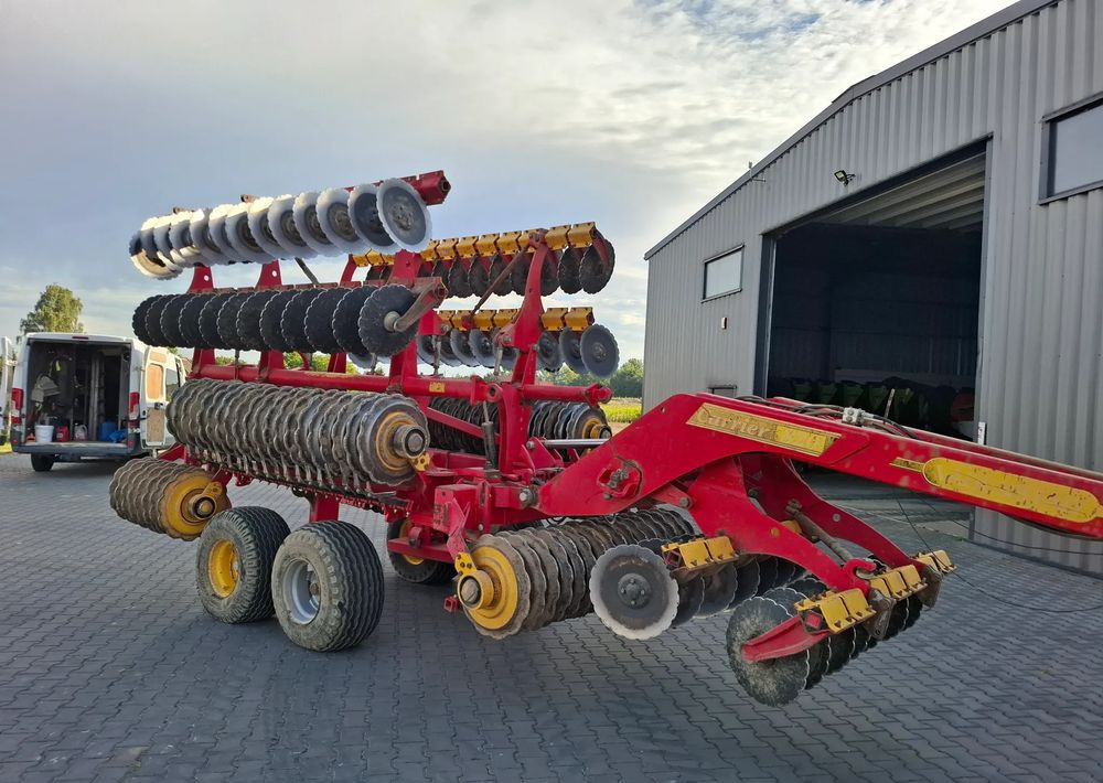 Väderstad Carrier 820 2011 rok , Nowe Talerze , Nie Malowany , Stan Bardzo Dobry - Technik für Bodenbearbeitung: das Bild 3 Väderstad Carrier 820 2011 rok , Nowe Talerze , Nie Malowany , Stan Bardzo Dobry - Technik für Bodenbearbeitung: das Bild 3