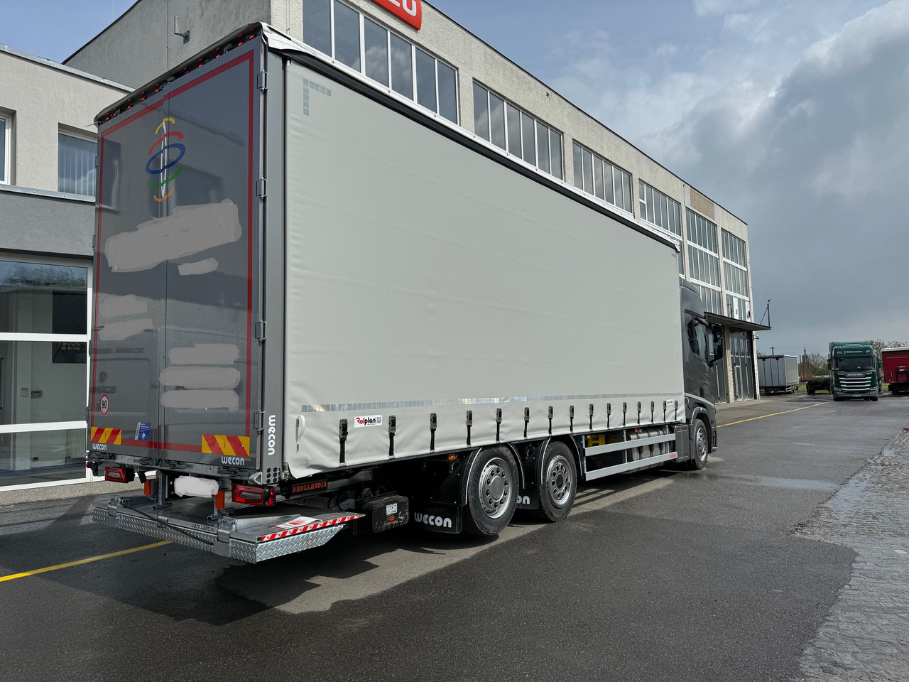 Scania S540 6x2LB - Pritschenaufbau: das Bild 3 Scania S540 6x2LB - Pritschenaufbau: das Bild 3