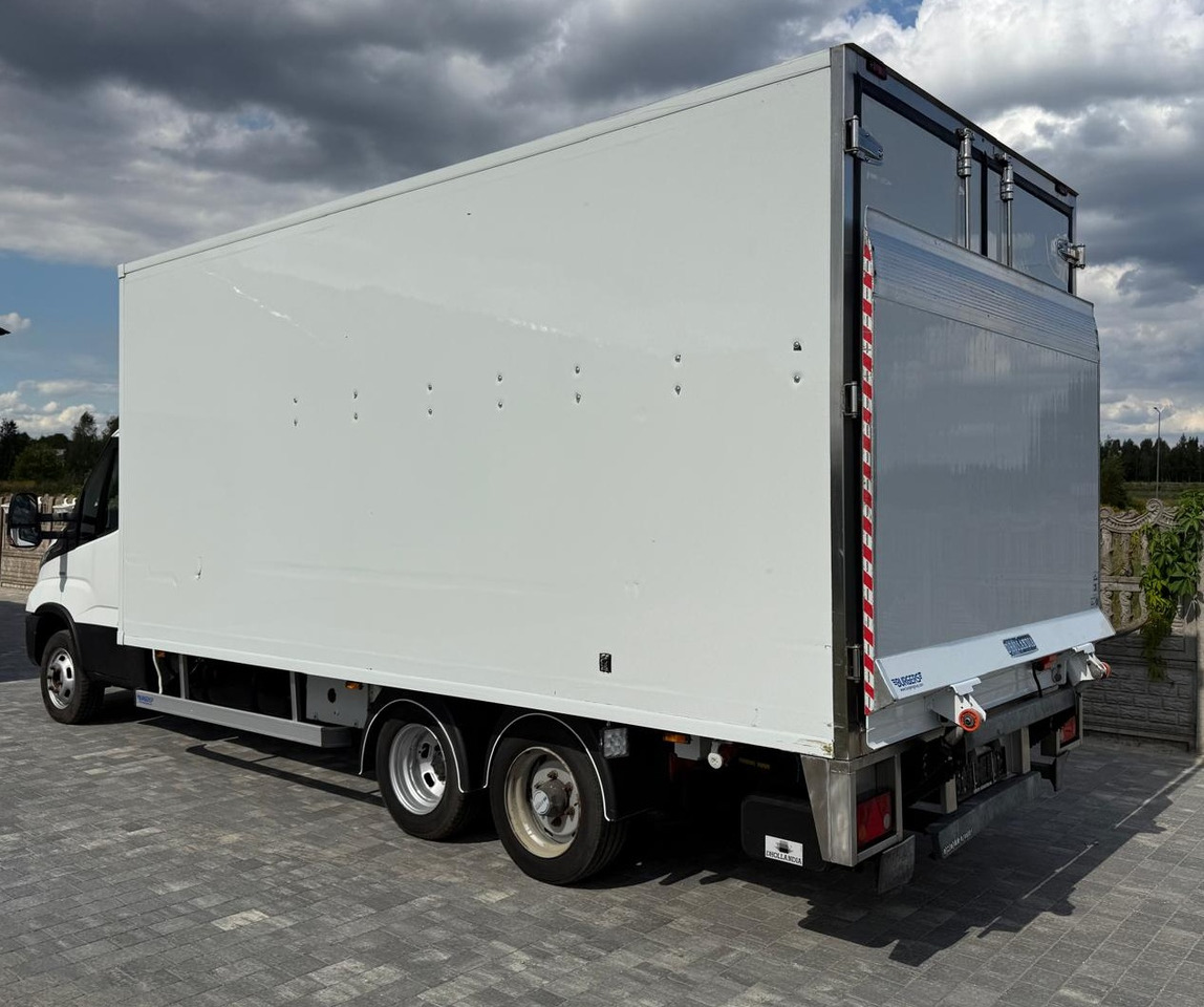 IVECO 40C18 BE COMBI – chłodnia z windą, kat. B+E, polift, 2019 rok - Kühltransporter: das Bild 5 IVECO 40C18 BE COMBI – chłodnia z windą, kat. B+E, polift, 2019 rok - Kühltransporter: das Bild 5
