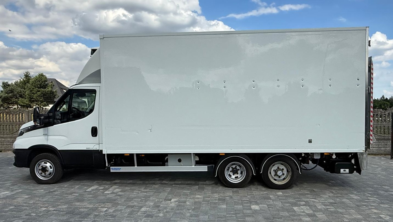 IVECO 40C18 BE COMBI – chłodnia z windą, kat. B+E, polift, 2019 rok - Kühltransporter: das Bild 1 IVECO 40C18 BE COMBI – chłodnia z windą, kat. B+E, polift, 2019 rok - Kühltransporter: das Bild 1