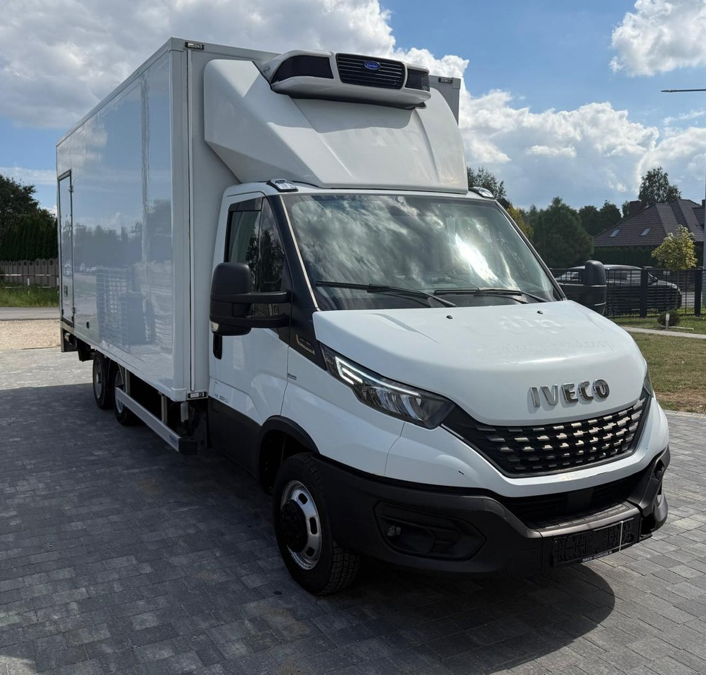 IVECO 40C18 BE COMBI – chłodnia z windą, kat. B+E, polift, 2019 rok - Kühltransporter: das Bild 4 IVECO 40C18 BE COMBI – chłodnia z windą, kat. B+E, polift, 2019 rok - Kühltransporter: das Bild 4