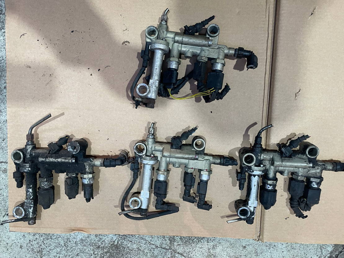 Mercedes-Benz Ad Blue Dosiereinheit A0001402039 A 0001402039 Mercedes Actros Cit - Auspuff/ Abgasanlage für Bus: das Bild 1 Mercedes-Benz Ad Blue Dosiereinheit A0001402039 A 0001402039 Mercedes Actros Cit - Auspuff/ Abgasanlage für Bus: das Bild 1