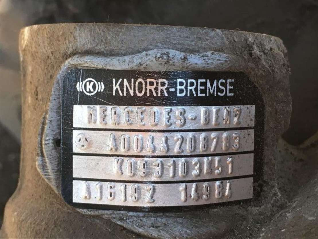 Mercedes-Benz Bremssattel K003800 Citaro Actros MP3 MP2 Axor Knorr SB7 SN7 A0044 - Bremssattel für Bus: das Bild 2 Mercedes-Benz Bremssattel K003800 Citaro Actros MP3 MP2 Axor Knorr SB7 SN7 A0044 - Bremssattel für Bus: das Bild 2