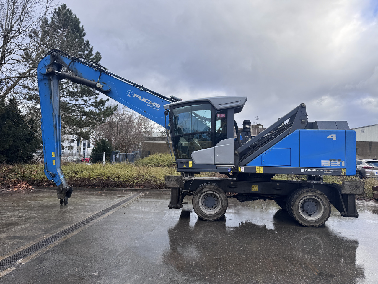 FUCHS MHL 331 F - Umschlagbagger: das Bild 1 FUCHS MHL 331 F - Umschlagbagger: das Bild 1