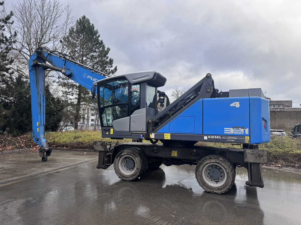 FUCHS MHL 331 F - Umschlagbagger: das Bild 2 FUCHS MHL 331 F - Umschlagbagger: das Bild 2