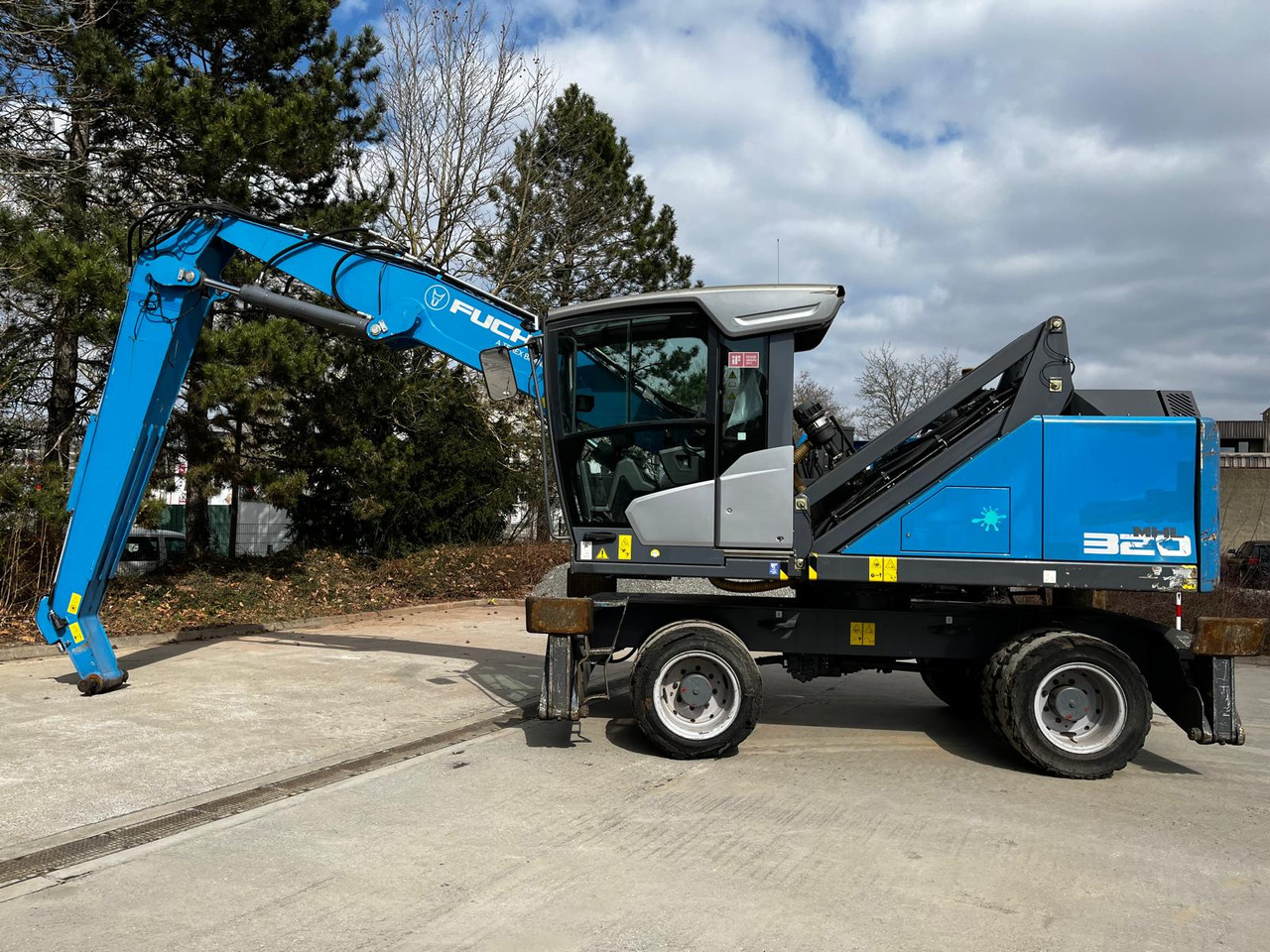 Fuchs MHL 320 F - Umschlagbagger: das Bild 1 Fuchs MHL 320 F - Umschlagbagger: das Bild 1