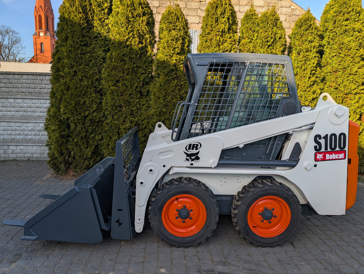 BOBCAT S100 - Kompaktlader: das Bild 1 BOBCAT S100 - Kompaktlader: das Bild 1