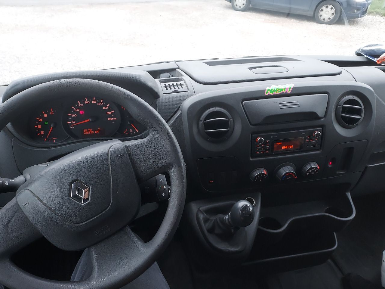 RENAULT MASTER - Koffer Transporter: das Bild 5 RENAULT MASTER - Koffer Transporter: das Bild 5