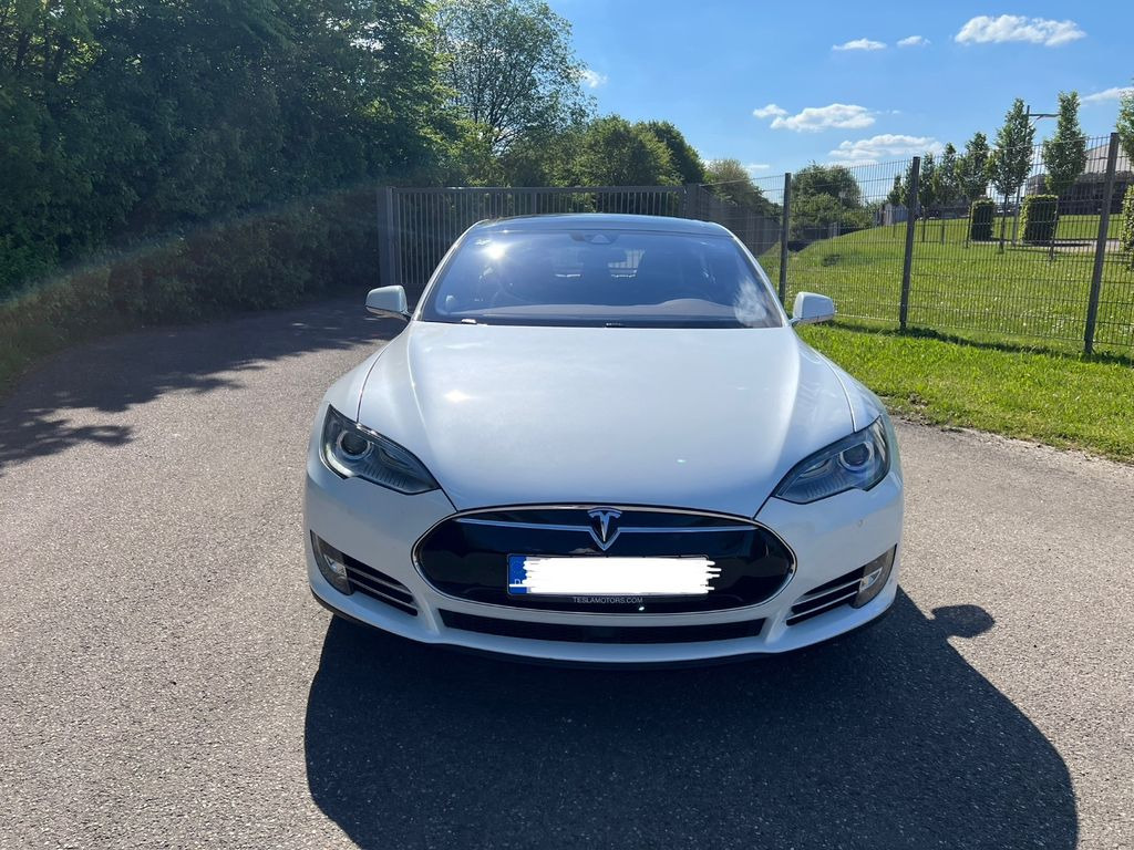 Tesla Model S 85D No free SC - Limousine: das Bild 3 Tesla Model S 85D No free SC - Limousine: das Bild 3