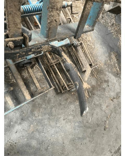 DEHONDT PCR600 - Technik für Bodenbearbeitung: das Bild 4 DEHONDT PCR600 - Technik für Bodenbearbeitung: das Bild 4
