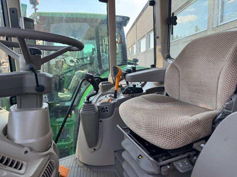 JOHN DEERE 6100M - Traktor: das Bild 2 JOHN DEERE 6100M - Traktor: das Bild 2