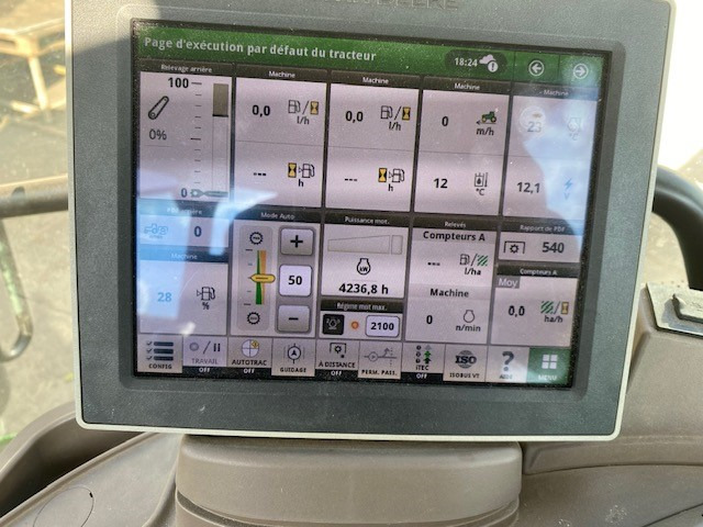 Traktor JOHN DEERE 6130R: das Bild 6