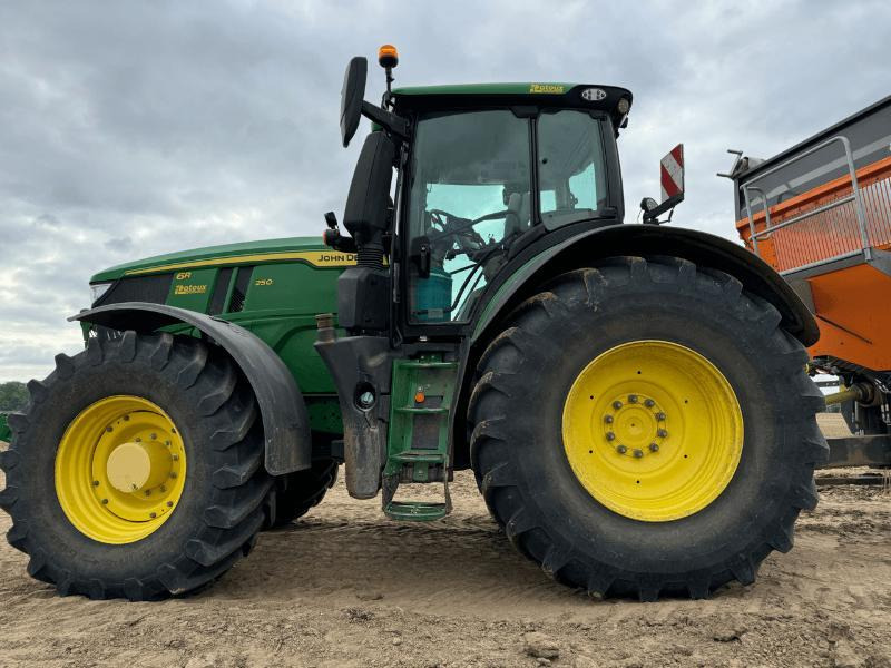 JOHN DEERE 6R250 - Traktor: das Bild 1 JOHN DEERE 6R250 - Traktor: das Bild 1