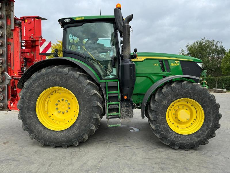 JOHN DEERE 6R250 - Traktor: das Bild 3 JOHN DEERE 6R250 - Traktor: das Bild 3