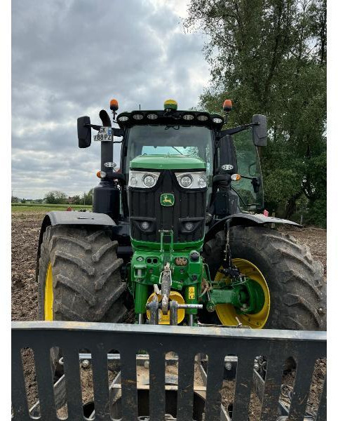 JOHN DEERE 6R250 - Traktor: das Bild 3 JOHN DEERE 6R250 - Traktor: das Bild 3