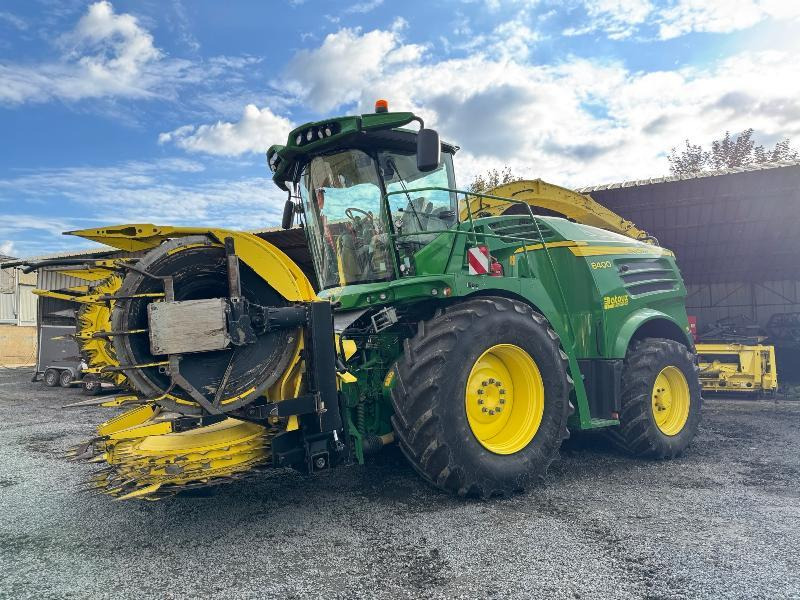 JOHN DEERE 8400 - Feldhäcksler: das Bild 1 JOHN DEERE 8400 - Feldhäcksler: das Bild 1