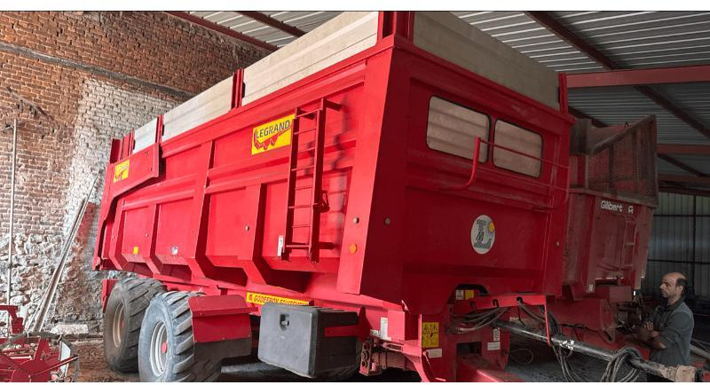 LEGRAND BL16 - Landwirtschaftlicher Anhänger: das Bild 1 LEGRAND BL16 - Landwirtschaftlicher Anhänger: das Bild 1