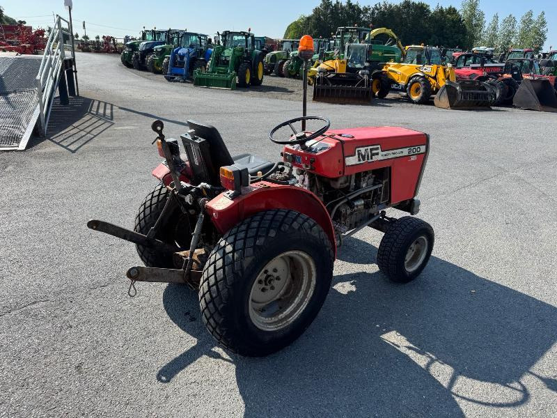 MASSEY-FERGUSON 200 - Traktor: das Bild 4 MASSEY-FERGUSON 200 - Traktor: das Bild 4