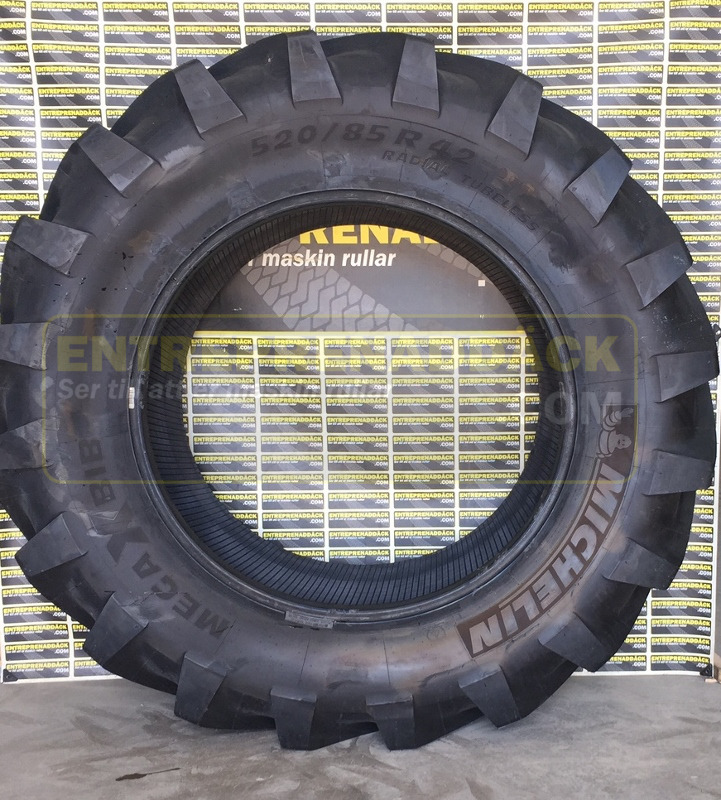 520/85R42 TL 157A8 Michelin MegaXbib for tractor and harvesters. - Reifen für Erntemaschine: das Bild 3 520/85R42 TL 157A8 Michelin MegaXbib for tractor and harvesters. - Reifen für Erntemaschine: das Bild 3
